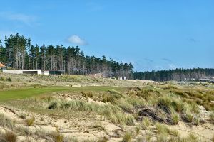 Te Arai (South) 7th Forward